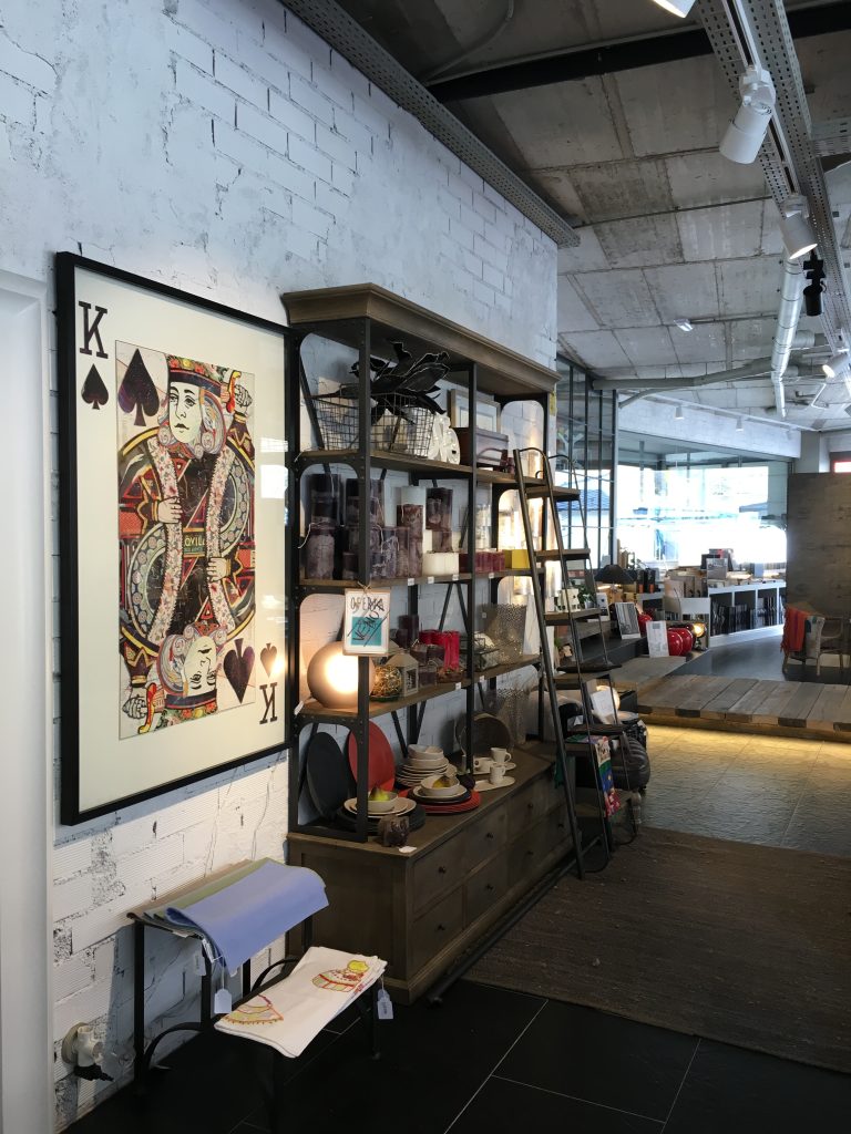 Showroom en Canillo. Foto 21 3 16 11 53 36 768x1024